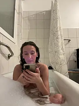 Snapshot of Emilia_Mausi chatting on February 15, 2026, 7:57 pm Emilia Mausi online show from February 15, 2026, 7:57 pm