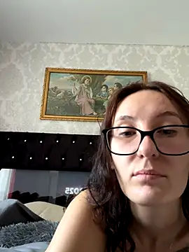 Snapshot of Emilia_Mausi chatting on November 7, 2025, 10:53 am Emilia Mausi online show from November 7, 2025, 10:53 am