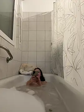 Snapshot of Emilia_Mausi chatting on February 8, 2026, 7:44 pm Emilia Mausi online show from February 8, 2026, 7:44 pm