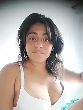 Snapshot of MiaWelkin chatting on October 29, 2025, 7:57 pm MiaWelkin online show from October 29, 2025, 7:57 pm