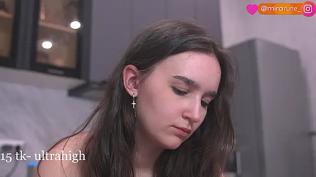 Mirarune online show from March 11, 2026, 7:41 pm