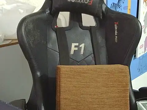 Snapshot of suri- chatting on September 10, 2025, 2:43 am suri- online show from September 10, 2025, 2:43 am