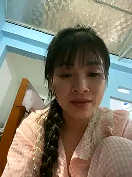 Snapshot of One-nice chatting on October 22, 2025, 12:15 pm One-nice online show from October 22, 2025, 12:15 pm