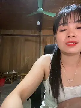 Snapshot of One-nice chatting on October 31, 2025, 5:37 am One-nice online show from October 31, 2025, 5:37 am