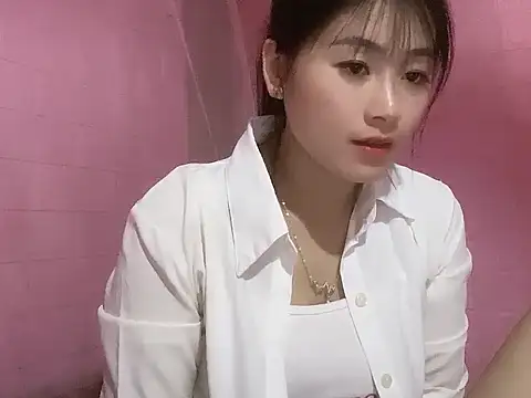 Snapshot of One-nice chatting on November 5, 2025, 2:25 am One-nice online show from November 5, 2025, 2:25 am