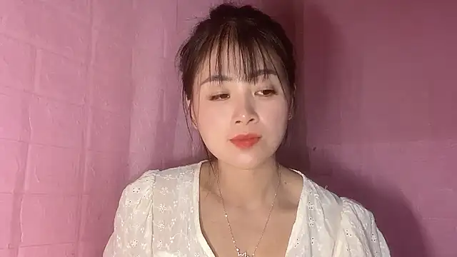 Snapshot of One-nice chatting on November 10, 2025, 2:33 pm One-nice online show from November 10, 2025, 2:33 pm