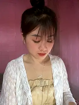 Snapshot of One-nice chatting on December 2, 2025, 3:03 pm One-nice online show from December 2, 2025, 3:03 pm