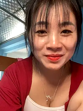 Snapshot of One-nice chatting on November 23, 2025, 4:55 am One-nice online show from November 23, 2025, 4:55 am