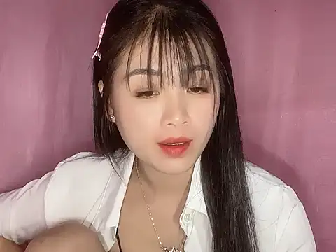 Snapshot of One-nice chatting on November 17, 2025, 1:20 am One-nice online show from November 17, 2025, 1:20 am