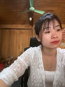 Snapshot of One-nice chatting on November 14, 2025, 5:11 am One-nice online show from November 14, 2025, 5:11 am