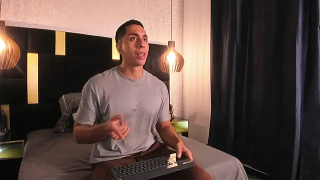 Snapshot of Lucio__Fox chatting on April 29, 2026, 11:36 am Lucio Fox online show from April 29, 2026, 11:36 am