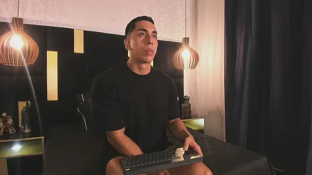 Lucio  Fox online show from February 22, 2026, 12:29 pm