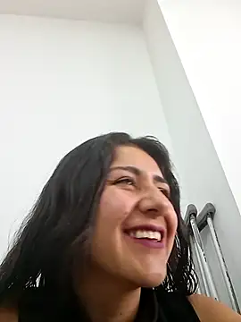 Snapshot of CAROLINE__07 chatting on December 3, 2025, 1:32 pm CAROLINE 07 online show from December 3, 2025, 1:32 pm