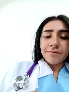 CAROLINE  07 online show from April 15, 2026, 10:32 pm