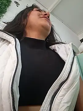 Snapshot of CAROLINE__07 chatting on December 16, 2025, 8:57 pm CAROLINE 07 online show from December 16, 2025, 8:57 pm