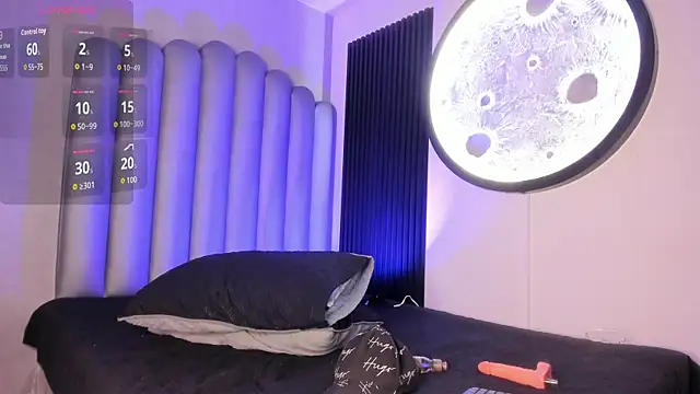  Leohot  online show from October 18, 2025, 4:14 am