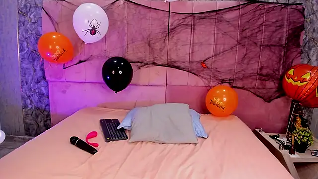 Snapshot of IrinaMonroee chatting on October 29, 2025, 12:42 am IrinaMonroee online show from October 29, 2025, 12:42 am