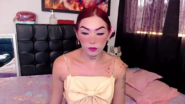 Megan Gil  online show from March 18, 2026, 7:59 pm