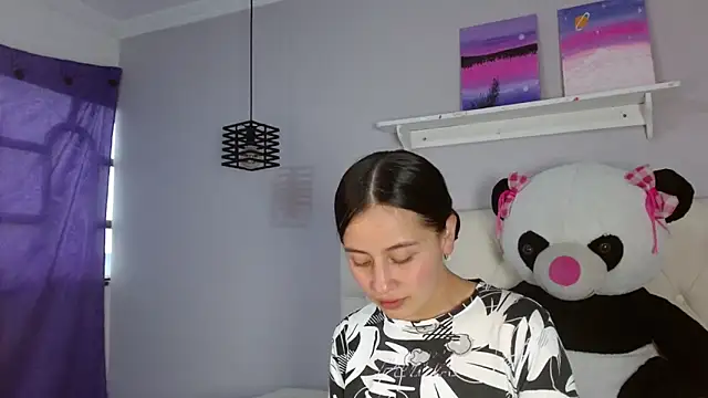 Zaaida  online show from November 6, 2025, 1:37 pm