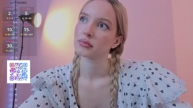 Snapshot of PickmeBabby chatting on November 14, 2025, 8:45 pm PickmeBabby online show from November 14, 2025, 8:45 pm