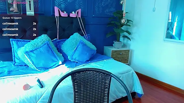 zohet kriss online show from March 22, 2026, 1:34 pm