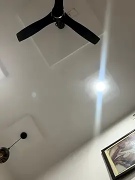 Snapshot of hottestboy03 chatting on December 1, 2025, 5:41 am hottestboy03 online show from December 1, 2025, 5:41 am