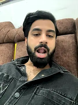 Snapshot of hottestboy03 chatting on November 25, 2025, 5:19 am hottestboy03 online show from November 25, 2025, 5:19 am