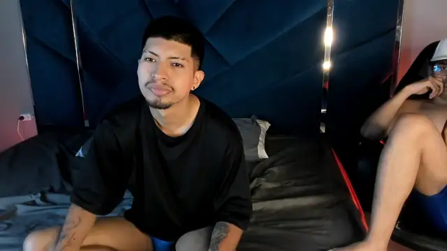 Snapshot of AxelAndJeremy chatting on November 26, 2025, 3:39 am AxelAndJeremy online show from November 26, 2025, 3:39 am