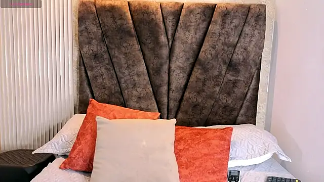 Miagomezx online show from February 25, 2026, 9:03 pm