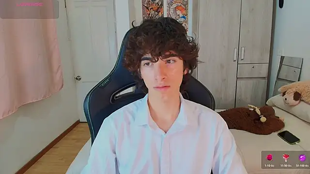 Nude Boy18 online show from December 17, 2025, 1:43 am