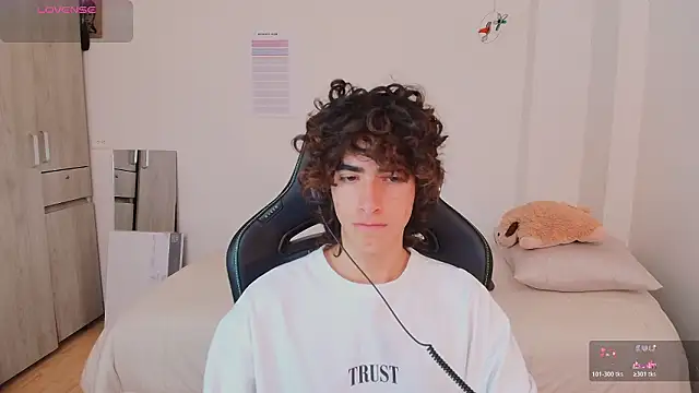 Nude Boy18 online show from February 17, 2026, 4:59 pm