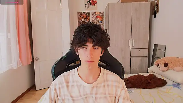 Nude Boy18 online show from March 28, 2026, 8:10 pm