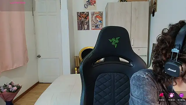 Nude Boy18 online show from February 6, 2026, 2:18 am