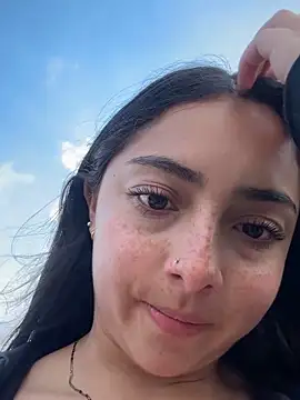 Snapshot of Dulce_1408 chatting on November 11, 2025, 8:36 pm Dulce 1408 online show from November 11, 2025, 8:36 pm