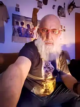 Snapshot of barbaszztop chatting on March 18, 2026, 12:36 am barbaszztop online show from March 18, 2026, 12:36 am