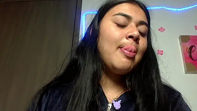Snapshot of sophiadaza666 chatting on October 2, 2025, 1:25 pm sophiadaza666 online show from October 2, 2025, 1:25 pm