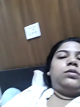 Snapshot of pari_hotty chatting on October 14, 2025, 8:37 am pari hotty online show from October 14, 2025, 8:37 am
