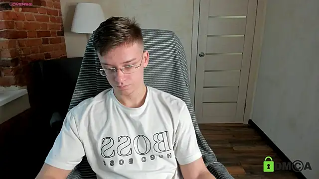 Snapshot of Harm_Dick chatting on October 10, 2025, 10:49 am Harm Dick online show from October 10, 2025, 10:49 am