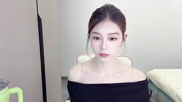 Snapshot of Cookie-oo chatting on September 24, 2025, 11:39 am Cookie-oo online show from September 24, 2025, 11:39 am