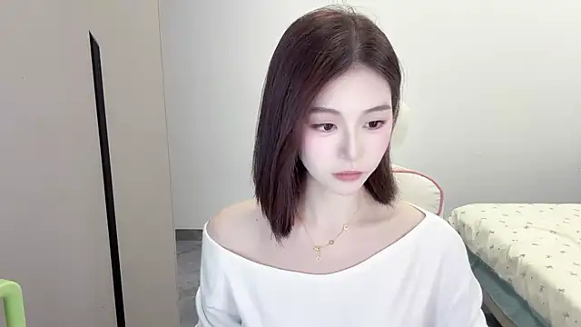 Snapshot of Cookie-oo chatting on October 10, 2025, 1:34 pm Cookie-oo online show from October 10, 2025, 1:34 pm