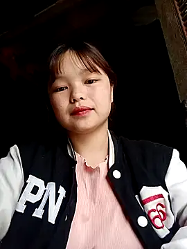 XoiXoi232 online show from November 20, 2025, 1:06 am