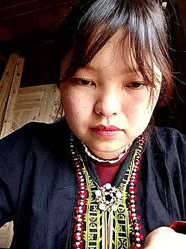 Snapshot of XoiXoi232 chatting on February 17, 2026, 5:05 am XoiXoi232 online show from February 17, 2026, 5:05 am