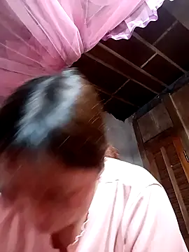 XoiXoi232 online show from October 23, 2025, 12:15 pm