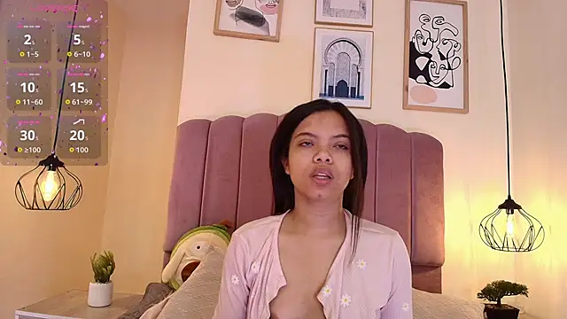 Isabelgh  online show from November 4, 2025, 3:32 am