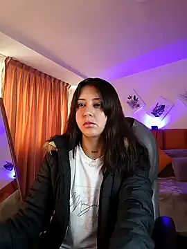 Catti Brie online show from November 29, 2025, 12:27 pm