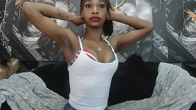 Snapshot of Lilmisbaddyxxx chatting on May 6, 2026, 6:01 pm Lilmisbaddyxxx online show from May 6, 2026, 6:01 pm