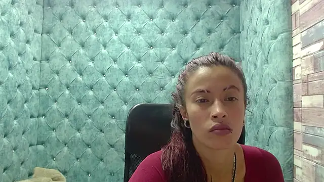 Snapshot of Kataleya_Luck chatting on November 5, 2025, 4:04 am Kataleya Luck online show from November 5, 2025, 4:04 am