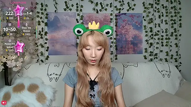 Snapshot of Yume_ko chatting on November 21, 2025, 7:24 pm Yume ko online show from November 21, 2025, 7:24 pm