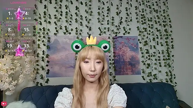 Snapshot of Yume_ko chatting on December 4, 2025, 8:08 pm Yume ko online show from December 4, 2025, 8:08 pm