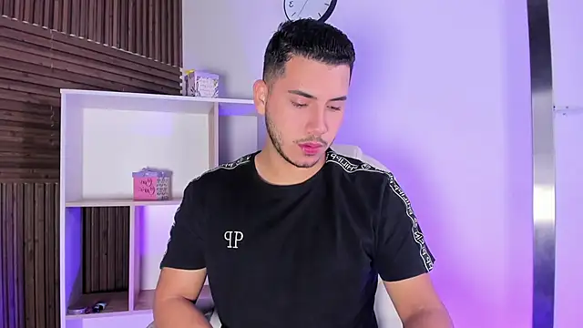 Snapshot of Axel_grey_ chatting on October 24, 2025, 12:15 pm Axel grey online show from October 24, 2025, 12:15 pm